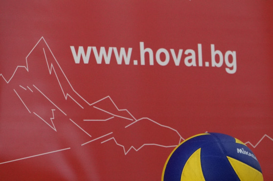 Спортна зала в Перущица с отопление чрез покривни апарати Hoval TopVent