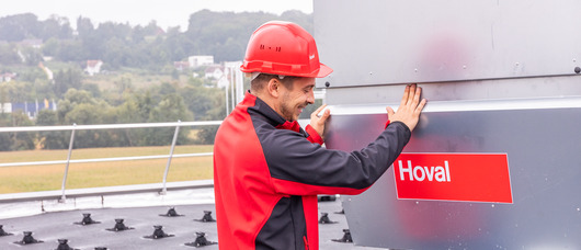 Système de ventilation décentralisé avec pompes à chaleur pour un hall industriel