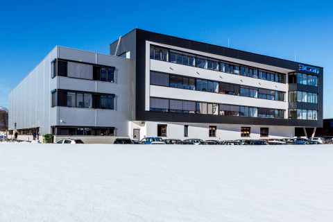 Production hall ventilation and heating system: simple and cost-effective