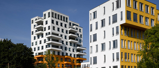 Loftgebäude im modernen Stil