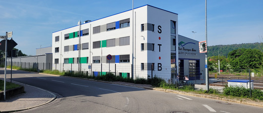 Betriebshof Süd-Thüringen-Bahn: moderne Hybridlösung mit Luftwärmepumpe zur Hallenklimatisierung