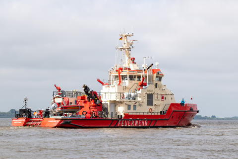 Europas größtes Feuerwehrlöschschiff setzt auf synthetischen Kraftstoff und Hoval für effiziente Schiffsheizung