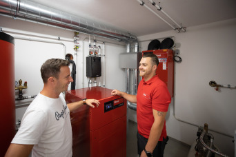 Gold für Hoval Wärmepumpen-Familie UltraSource® auf topprodukte.at