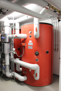 Zwei 1.500 EnerVal Pufferspeicher von Hoval 