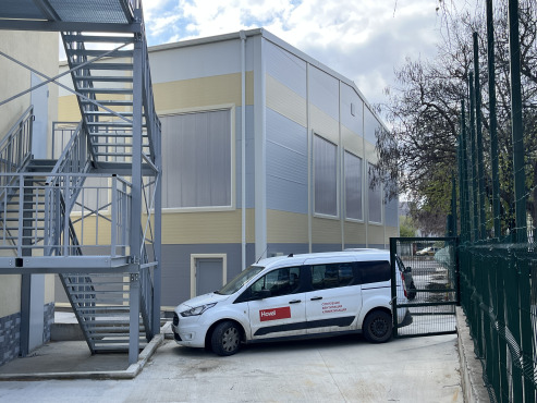  Hoval TopVent MP 6P отоплява, охлажда и вентилира спортната зала на ППМГ „Никола Обрешков“.