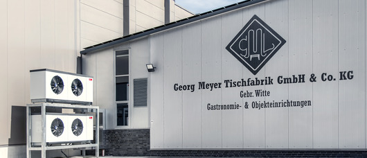 Multivalente Energiezentrale versorgt Produktionshallen mit Wärme und Kälte