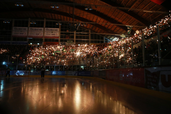 Heimstadion der Starbulls ist das ROFA-Stadion in Rosenheim.