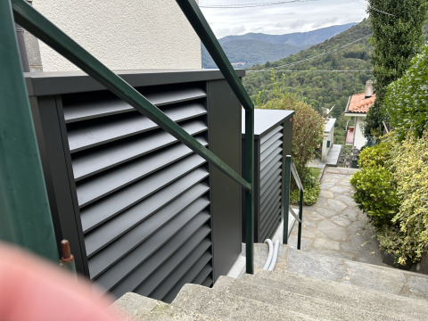 Soluzione Hoval ad alta efficienza con pompe di calore e solare termico